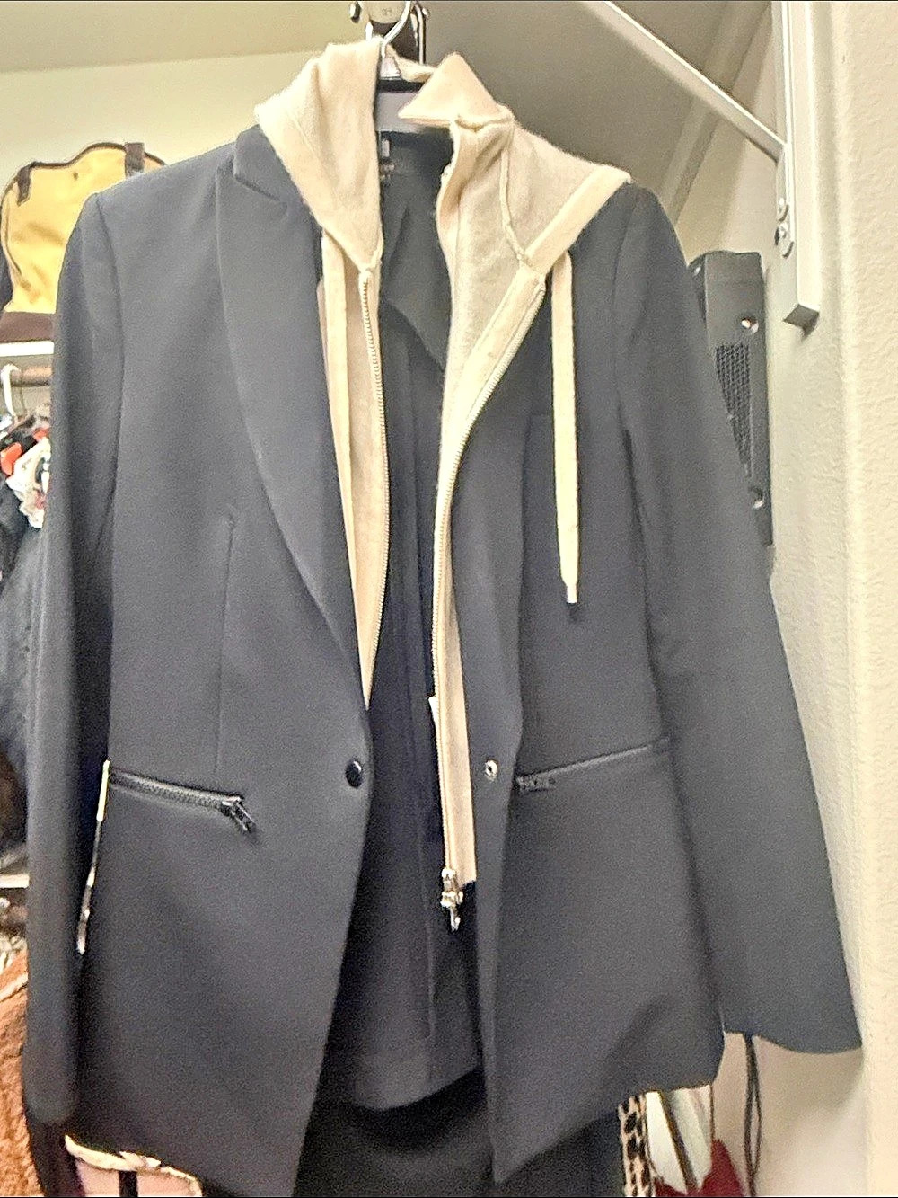Quince Scuba Single-Breasted Convertible Blazer with Hoodie Insert Scuba